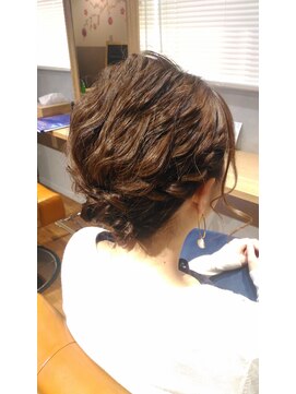オリバ ヘアー(OLIBA HAIR) 波ウェーブでヘアセット