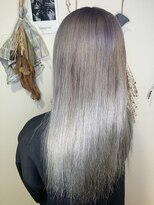 ニューヨークニューヨーク 大久保店(NYNY)&nbsp;イルミナカラーでホワイトシルバーカラー