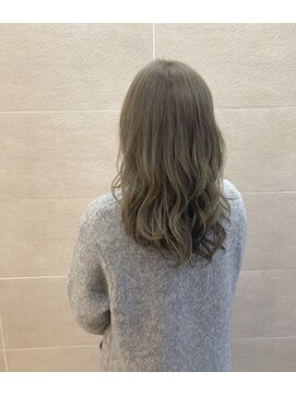 ボネッカ 鶴見(BONECCA) 透明感×グレージュ