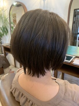 ヴィアンカ(Vianca) 大人ショートボブ