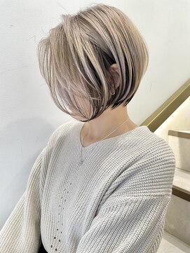 トルネード(TORNADO) 海外ヘア クールショート ベージュカラー 逆インナーカラー t120