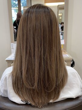 アルターリール(aL ter Rire) 黒髪/グレーベージュ/レイヤーロング/前髪パーマ