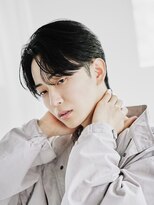 センターパートニュアンスパーマワンカールパーマ韓国コンマヘア