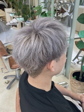 フォルテ 榛原パームス店 ホワイトシルバーブリーチダブルカラー髪質改善メンズ静岡牧之原