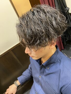 アントレース 池袋店(UNTRACE) 縦落ちツイストスパイラル