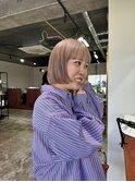 切りっぱなしブリーチベージュボブ