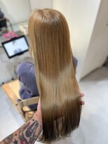 オリーブベージュ　レイヤーカット　前髪　ブリーチなし　艶髪