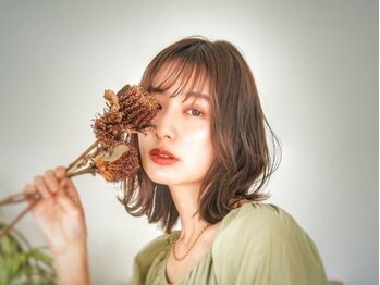 グロウ 赤羽(grow)の写真/炭酸シャンプーで毛穴の汚れを除去し血行促進◎頭皮環境を整え、髪の芯から健康に♪[赤羽駅徒歩5分]