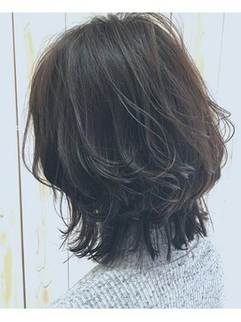 ヘアデザイン ハル(hair design HaLu) #ボブウルフ #グレージュ