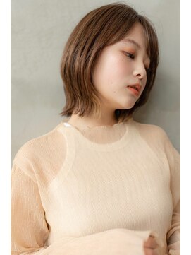 ドットハリス(.Hallis) 大人かわいい/小顔/ミディアムレイヤー/20代30代40代