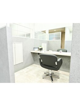 「香りで整う、髪と心。癒しのスパで、男を磨く」男性のための極上ヘッドスパを体験できます◇