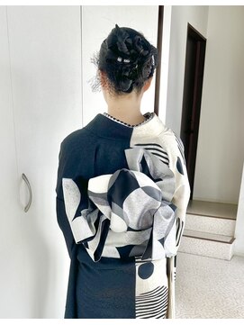 ルーム(Room) シンプルなモード感/振袖ヘアアレンジ