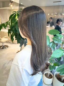 ミズチャーム(Ms.CHARM) デザインカラーレイヤーカットウェットヘアオリーブベージュ