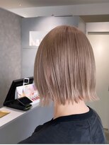 ユーフォリア 新宿通り(Euphoria) 切りっぱなし外ハネボブ☆小顔レイヤーカット☆20代30代40代