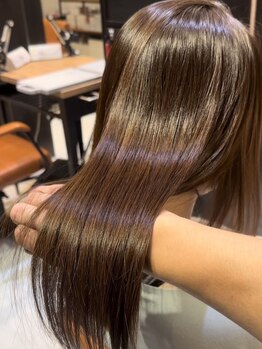アクシアリミテッド(axia limited)の写真/メテオをはじめとした最先端のトリートメントにより、ダメージレス施術で髪本来の美しさを取り戻します◎