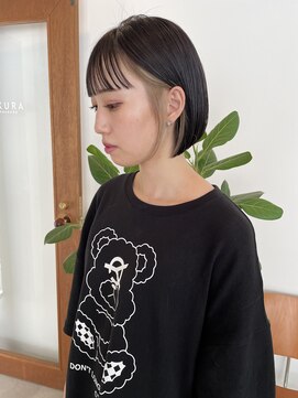 サクラ オモテサンドウ(SAKURA) ショートボブ×ブリーチを使ったインナーカラー☆ショート/ボブ