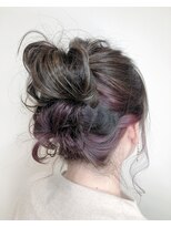ファムバイアヴァンス(Femme by AVANCE.)&nbsp;インナーカラーヘアアレンジ