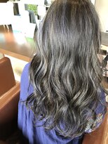 イングスジャパン(ings JAPAN)&nbsp;コントラスト強めのスモーキーカラー