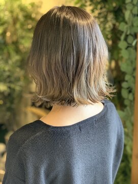 ユース(YOUTH) ベージュカラーボブ