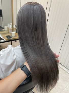 エリス ウメダ(Eliss umeda) 透明感抜群×シルバーアッシュグレー