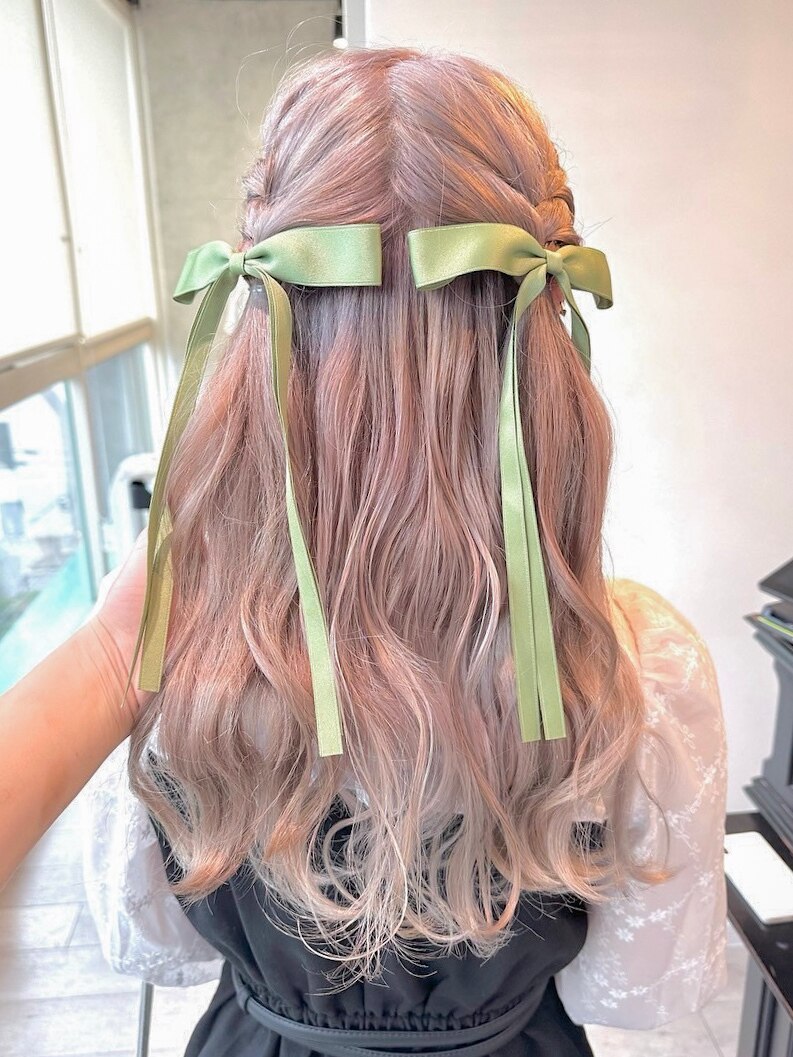 ピンクベージュ/ブリーチ/表参道/原宿/女性美容師