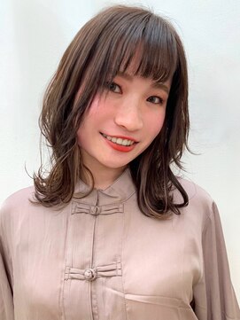 アンドユー(& you.) ミディアムレイヤー×ナチュラルカラー