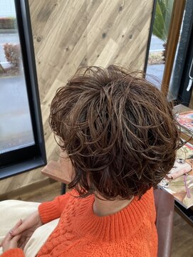 ルネッサンスヘアー ラファエロ(RAFFAELLO) 大人ショートパーマ