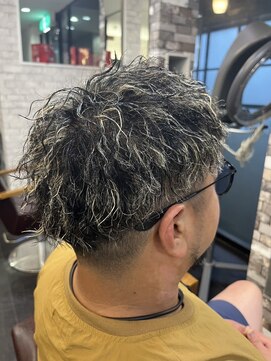 ヘアーメイク ロージー 北18条店(HAIR MAKE ROSY) 波巻きツイストスパイラルパーマツーブロック刈り上げ