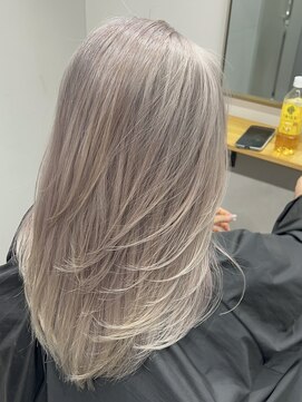 ユウル 横浜(juhl.) アッシュブロンドパールベージュブリーチダブルカラー/横浜駅