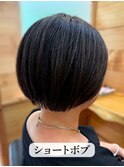 ショートボブ