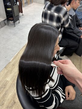 ロンドシエル 横浜(Lond ciel) オリーブグレー/ショート/前髪/レイヤー/髪質改善/縮毛矯正/横浜