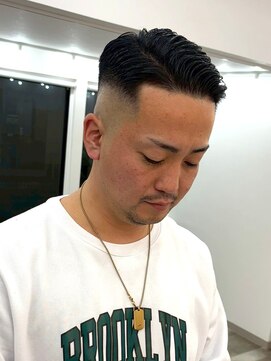 一鳳庵　【イオアン】 フェードカット バーバースタイル　刈り上げショート
