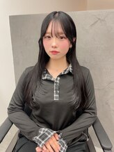 〈透明感カラー×レイヤーカット〉品のあるナチュラルで扱いやすい髪に。