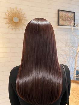 ヘアーサロン ニコ(HAIR SALON nico)の写真/【大好評☆ノンダメージ縮毛矯正】こだわりの薬剤で、長年悩んでいるくせ毛もナチュラルなストレートに！
