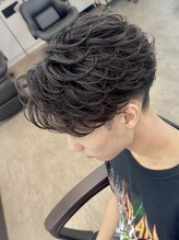 ディア 大宮店(DIA)&nbsp;フェザーパーマ大宮ツーブロックコンマヘアアクティブショート