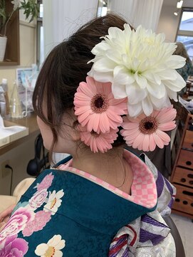 コアフィールフィス(COIFFURE fils) 《見附　今町》生花飾り　成人式ヘアセット