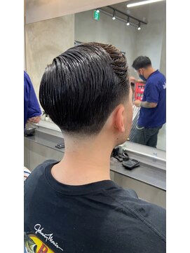 エフエム 明大前(FM) バーバー　ツーブロック/刈り上げ/アップバング/フェードカット