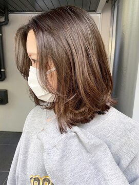 アイティー バイ アルバム 中野店(IT by ALBUM) シャドールーツロブ_外ハネボブセクションカラー_ba397122