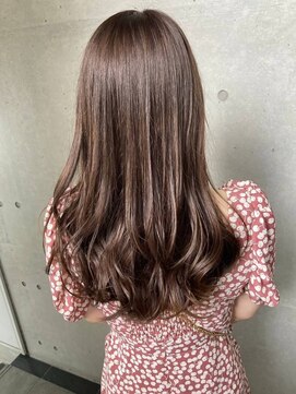 リバレッジ 白金(Leverage) 大人透明感ブラウン：Erika Fukunaga