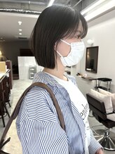 ルックアット(Look at) 【Look at】20代30代40代切りっぱなしボブ地毛風透明感