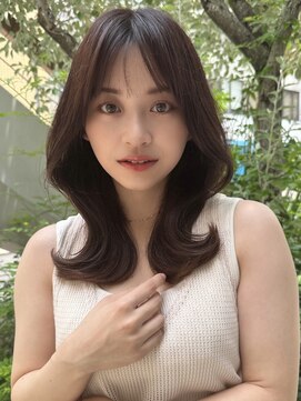 アイヴィ 表参道(IVY) 大人ブラウンくびれヘア【肥田亜沙美】