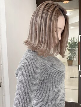 ジェム(GEM) ブルーカラー/細みハイライト/ホワイトブロンド/ボブ★101