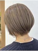 白髪ぼかし/イメチェンヘアスタイル/前髪カタログ/ショートボブ