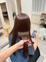 ミア(mia)&nbsp;大人シアーベージュミニウルフボブミディアムレイヤー