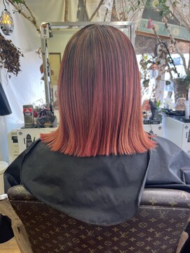 コーラルレッドカラー×くびれボブ【西武新宿駅】