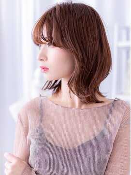 大人可愛いチェリーレッド外ハネくびれヘアa上尾20代30代40代