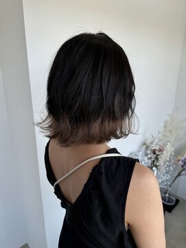 トーン(tone) ショートボブ