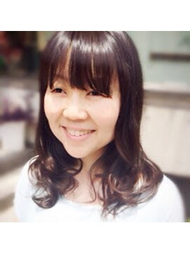 スティルヘア(still hair) 大人美人ゆるパーマぱっつん前髪セミロングワイドバンク小顔