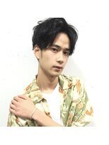 ニコフクオカヘアーメイク(NIKO Fukuoka Hair Make)&nbsp;「NIKO」センターパートレイヤーショート
