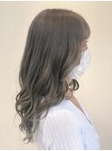カーキグレージュ